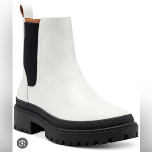 Lucky brand boots. In great condition.